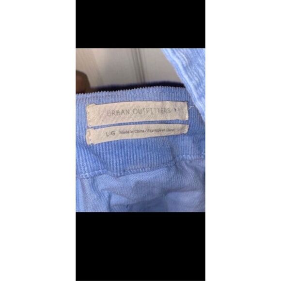 Urban outfitters corduroy skirt size large, but fits like a medium - Picture 8 of 8